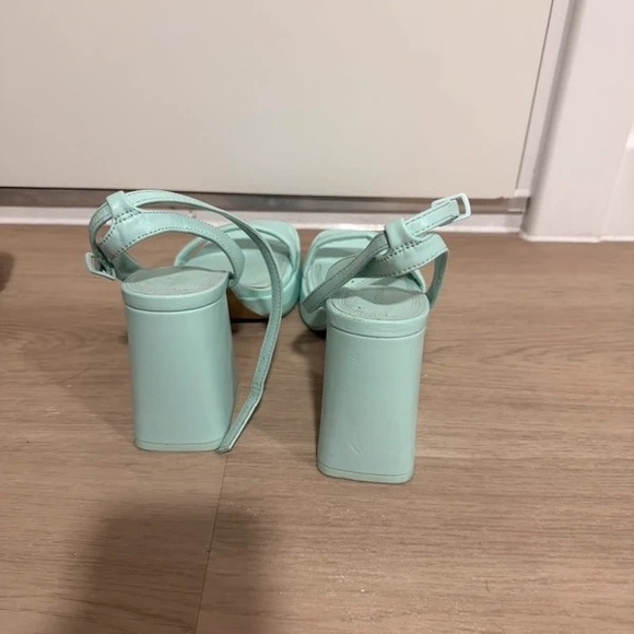 stradivarius Pastel Mint Slingback Block Heels - Picture 3 of 3
